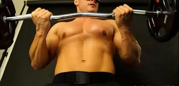  WORSHIP WITH MUSCULAR HUNK - 124